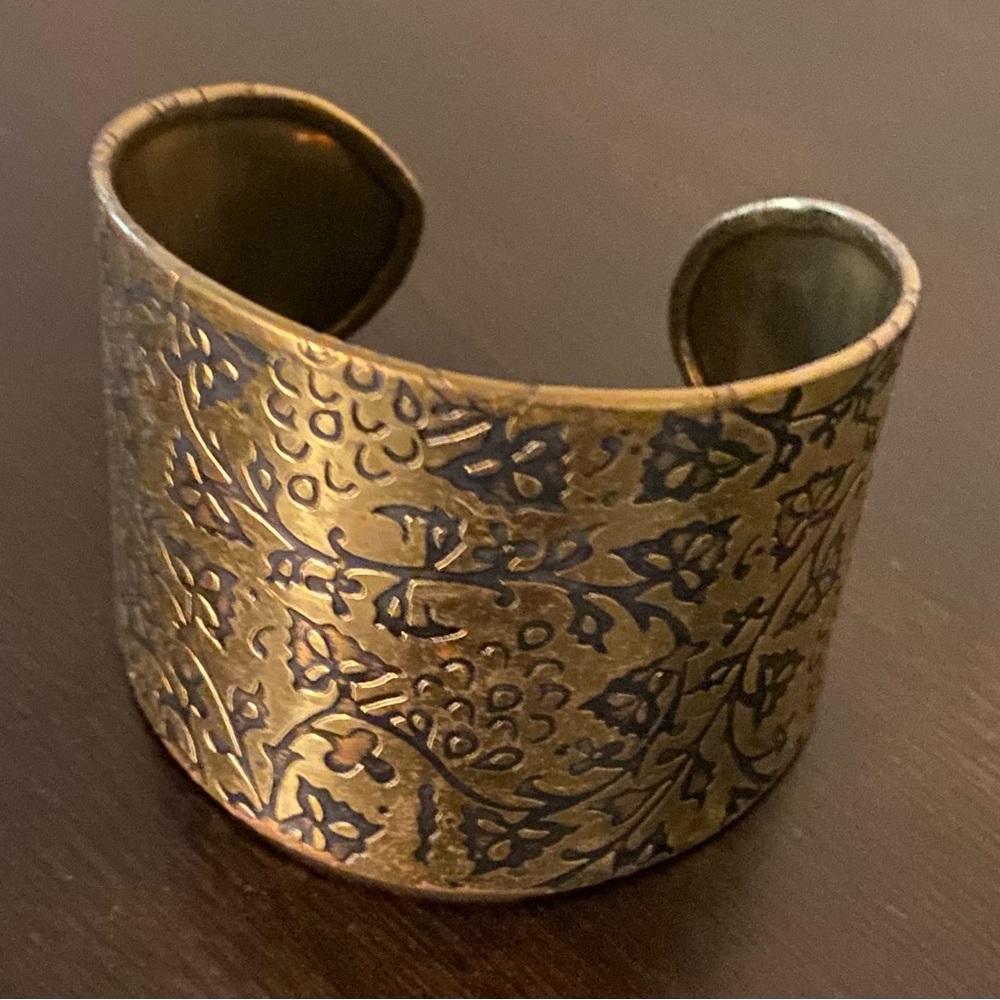 Vintage India Floral Engraved Wide Cuff Bracelet Gold Tone Boho Statement - Picture 3 of 6